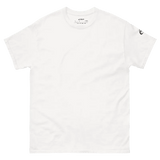 T-shirt NTIFstreetwear argent en blanc, 100% coton, style urbain moderne, idéal pour les tenues décontractées.